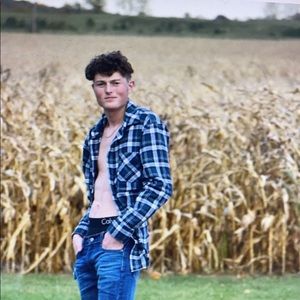 Meet your Posher, Wesley